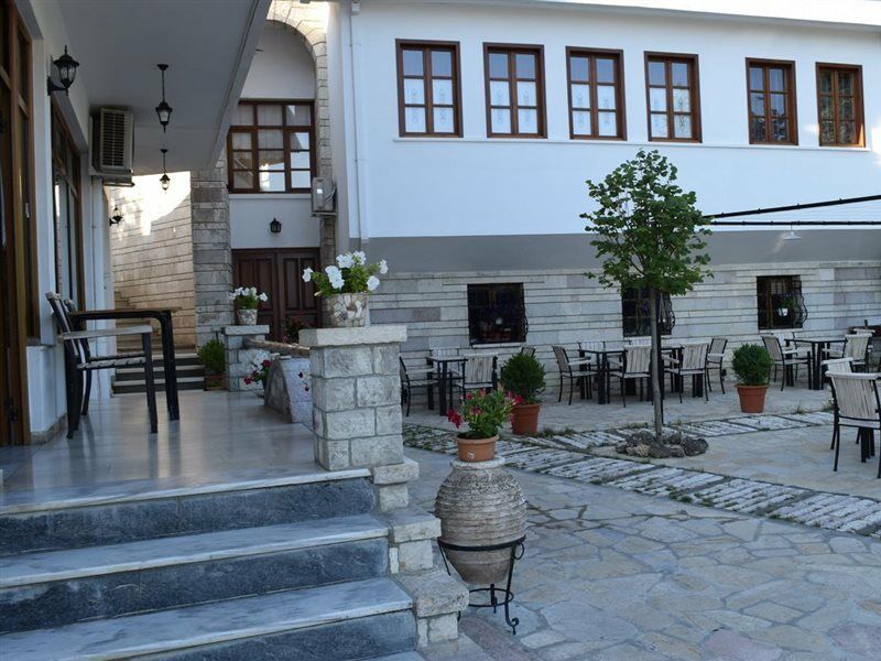 Hotel Bineri Gjirokaster Exterior photo